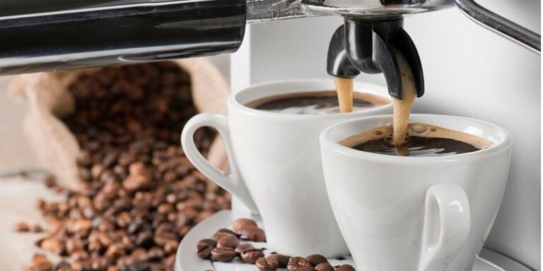 What Is A Coffee Maker, And How To Use It Properly?